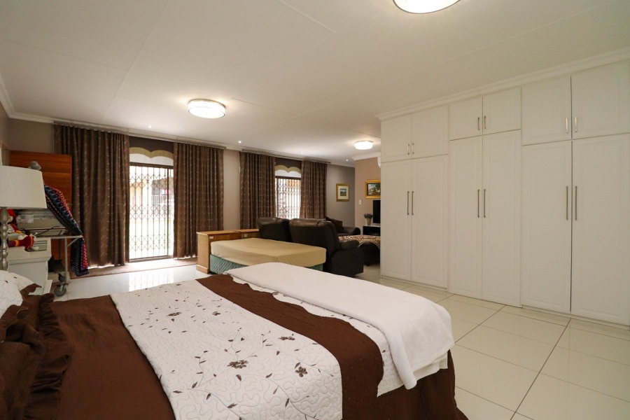 4 Bedroom Property for Sale in Doringkruin North West